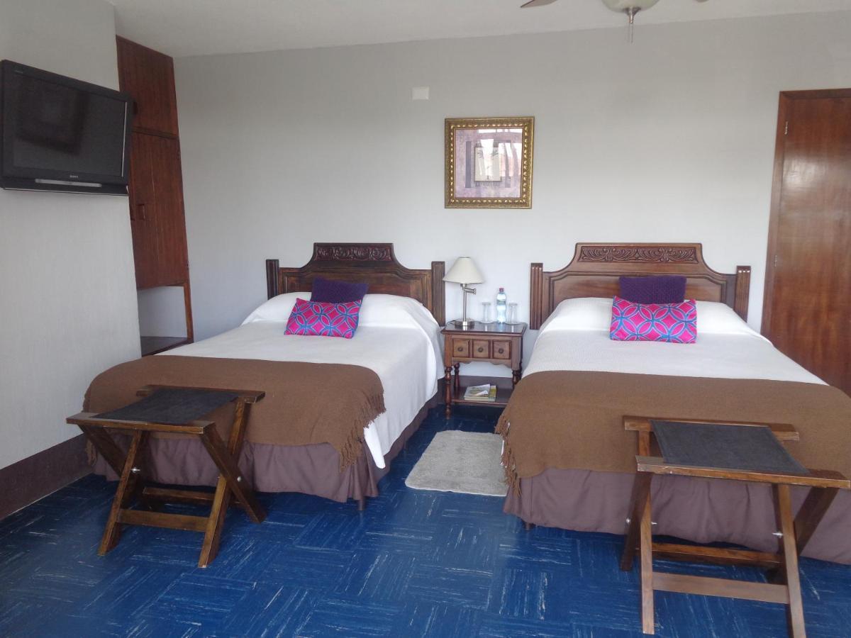 Hotel Dona Carmen Retalhuleu Exterior photo